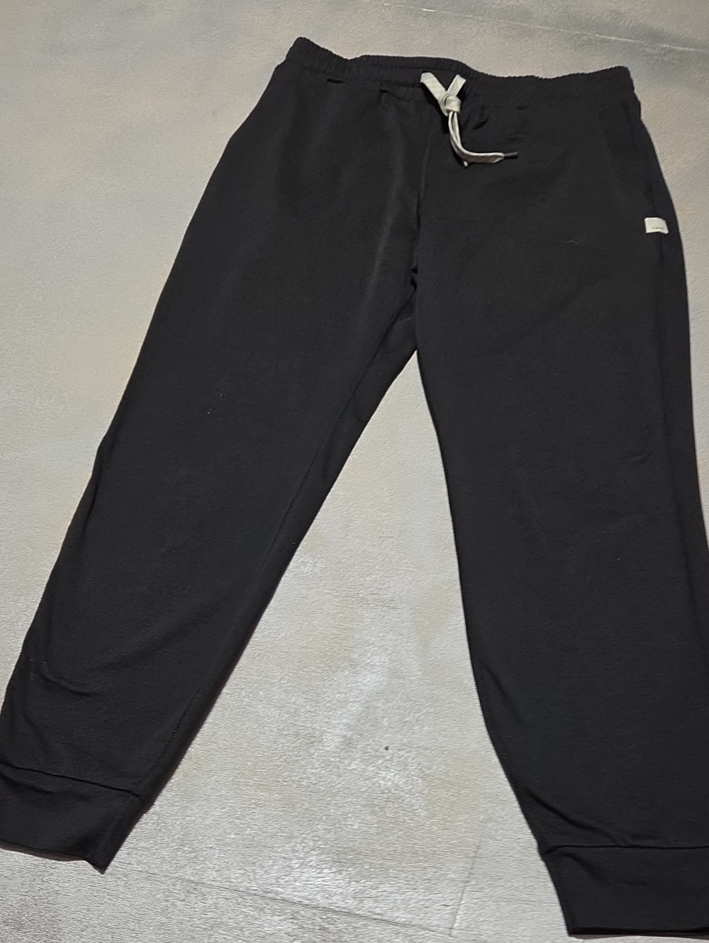 Vuori Black Joggers with Light Contrast Drawstring